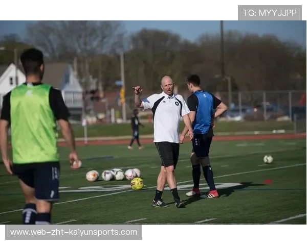 球场外的商业谈判有时影响场上决策