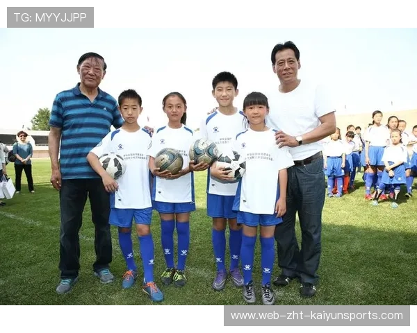 青训营是否重视球员人际关系与情绪管理课程，青训营足球