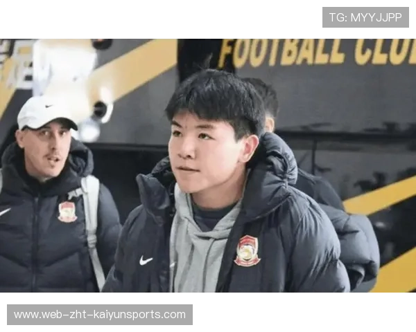 徐彬加盟狼队，开启英超征程备战U21赛季